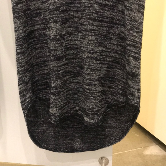 XXS Wilfred Free Long Sleeve With Cut Out Back!! - Picture 3 of 5